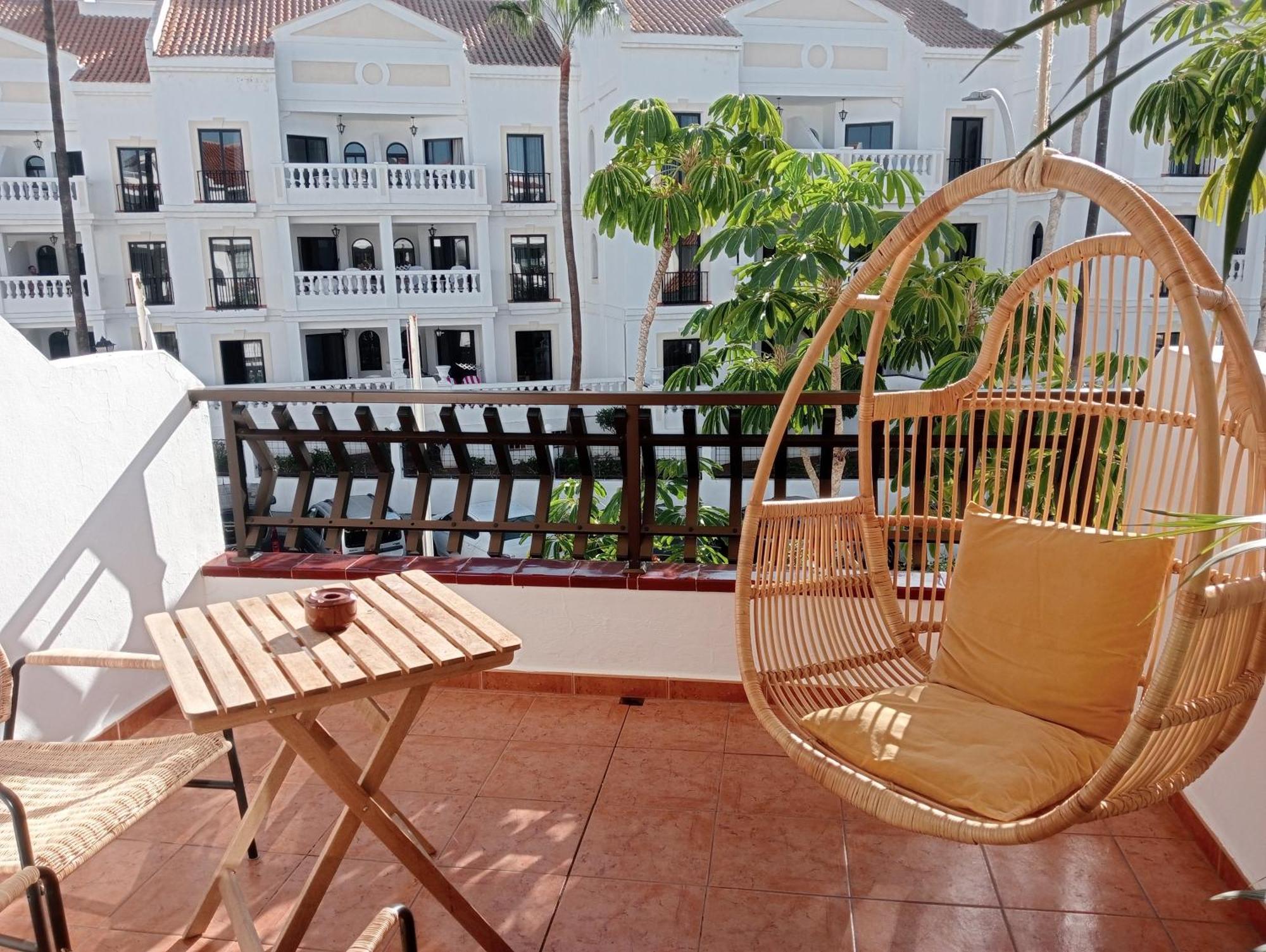 Greatly Located Apartment With Heated Pool, Los Cristianos Los Cristianos  Buitenkant foto