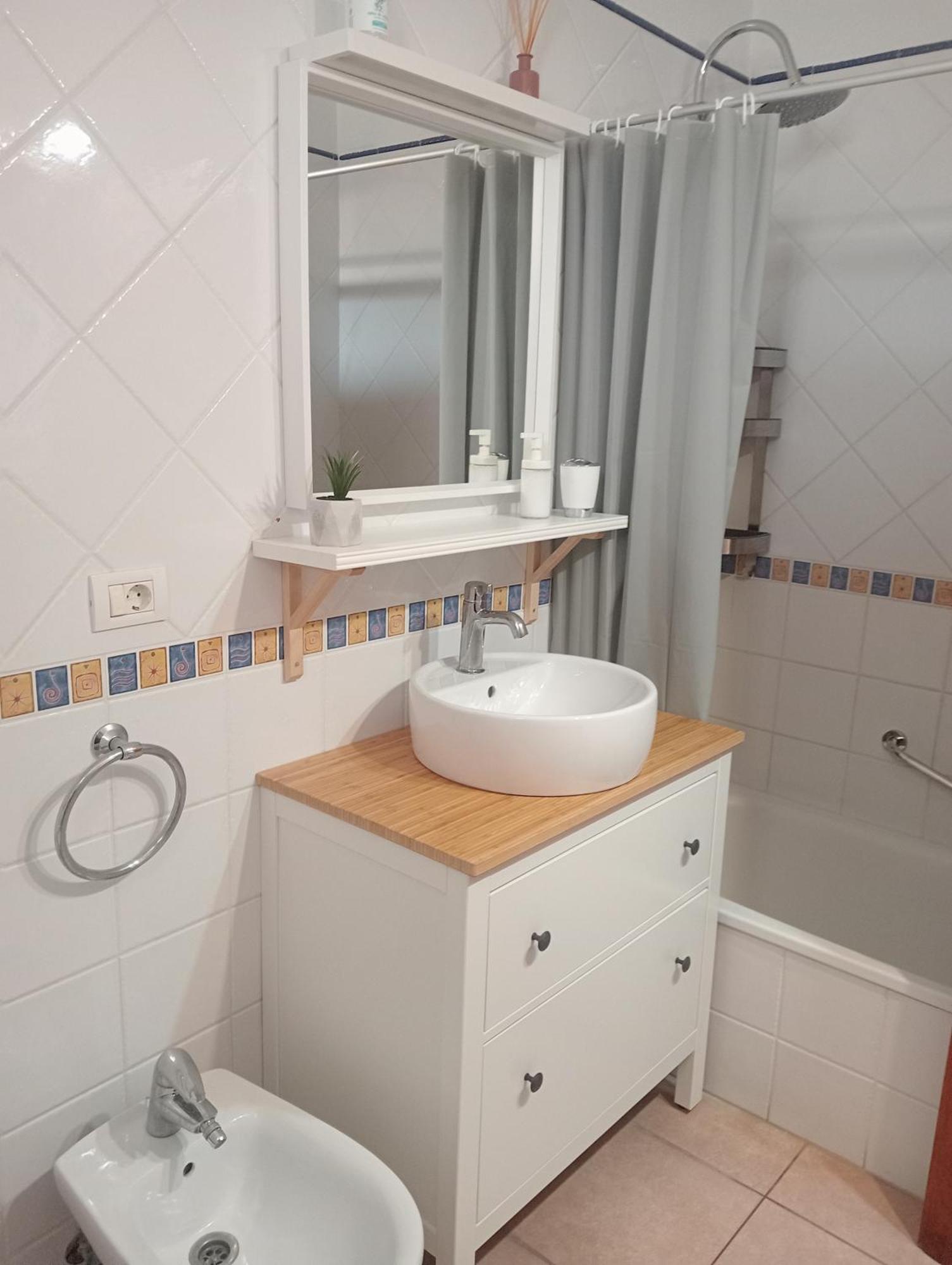 Greatly Located Apartment With Heated Pool, Los Cristianos Los Cristianos  Buitenkant foto
